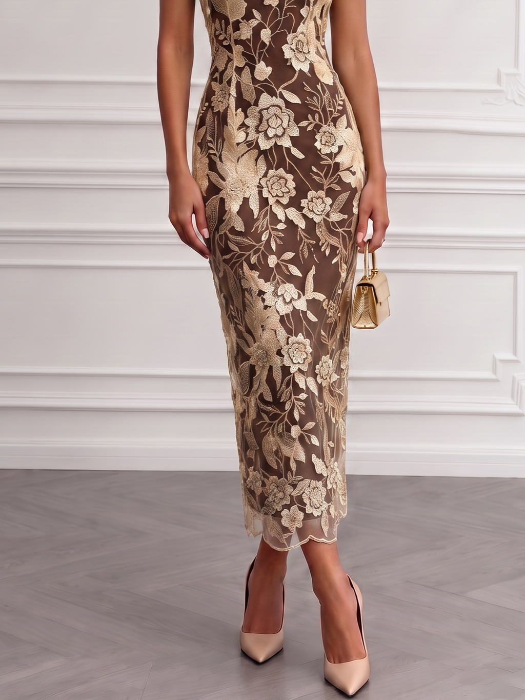 Fitted embroidered skirt and scalloped hem detail